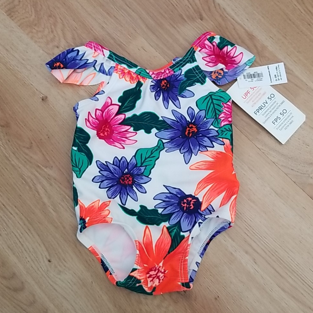 NWT Old navy baby girl 0-3 month 1 piece swimsuit